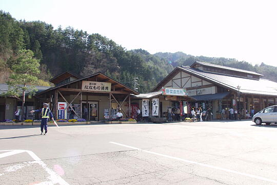 /pref-gifu/takayamakiyomi/g060503/me-kiyomiP5036204.JPG 道の駅 ななもり清見 の写真(82) 2006年05月03日