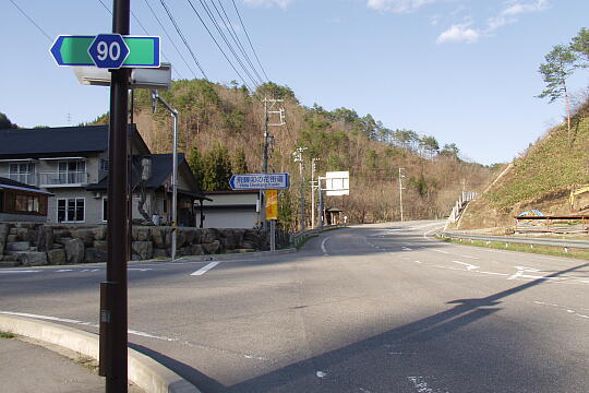 /pref-gifu/takayamakiyomi/g060503/unohana-kaidoP5036231.JPG 飛騨卯の花街道(荘川側) の写真(81) 2006年05月03日