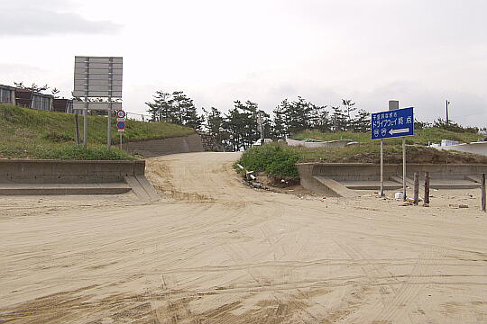 /pref-ishikawa/hakui/g050515/imahama-icP5152916.JPG のと里山海道 今浜インター の写真(83) 2005年05月15日