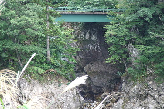 /pref-ishikawa/hakusan/g070929/koarashidakiDSCF3885.JPG 小嵐滝 の写真(87) 2007年09月29日