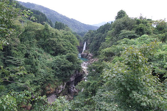 /pref-ishikawa/hakusan/g070929/watagataki-tenbodaiDSCF3797.JPG 綿ヶ滝展望台 の写真(82) 2007年09月29日