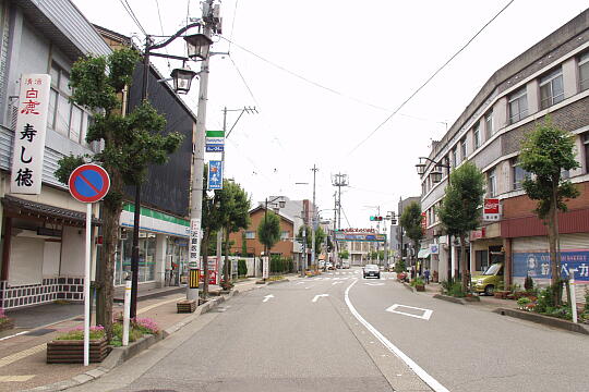 /pref-ishikawa/kaga/g050612/bus-noribaP6124420.JPG 片山津バスターミナル の写真(83) 2005年06月12日