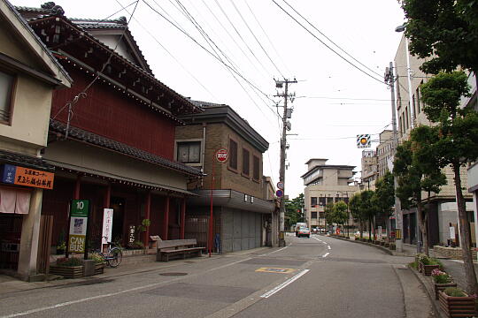 /pref-ishikawa/kaga/g050612/geiko-academyP6124406.JPG 芸妓養成所 検番 の写真(85) 2005年06月12日