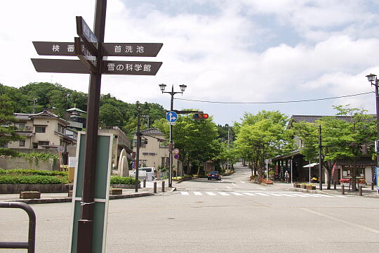/pref-ishikawa/kaga/g050612/soyumaeP6124358.JPG 総湯前交差点 の写真(83) 2005年06月12日