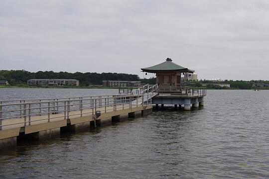 /pref-ishikawa/kaga/g050612/ukimidoP6124385.JPG 浮御堂 の写真(82) 2005年06月12日