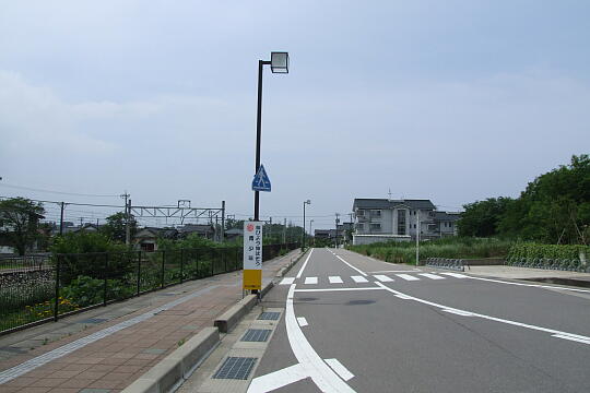 /pref-ishikawa/kahoku/g070708/yokoyama-ekimaeDSCF6886.JPG JR横山駅前 の写真(83) 2007年07月08日