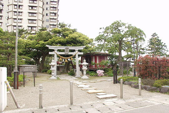 /pref-ishikawa/nanao/g050515/bentenzaki-jinjaP5153027.JPG 弁天崎神社 の写真(81) 2005年05月15日