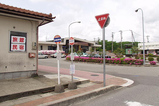 /pref-ishikawa/nanao/g050515/wakura-stnbusP5152979.JPG 和倉温泉駅 バスのりば の写真(83) 2005年05月15日