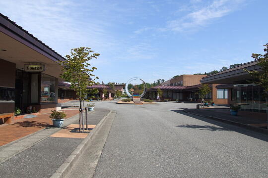 /pref-ishikawa/nomi/g071014/kutani-togeimuraDSCF5415.JPG 九谷陶芸村 の写真(82) 2007年10月14日