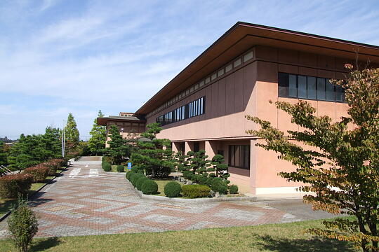 /pref-ishikawa/nomi/g071014/kutaniyaki-shiryokanDSCF5455.JPG 能美市九谷焼資料館 の写真(82) 2007年10月14日