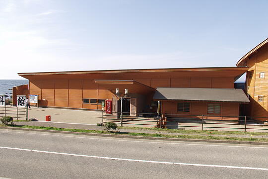 /pref-ishikawa/suzu/g060504/me-suzuendenmuraP5046586.JPG 道の駅 すず塩田村 の写真(83) 2006年05月04日