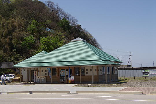 /pref-ishikawa/wajima/g060504/me-akakamiP5046446.JPG 道の駅 赤神 の写真(81) 2006年05月04日
