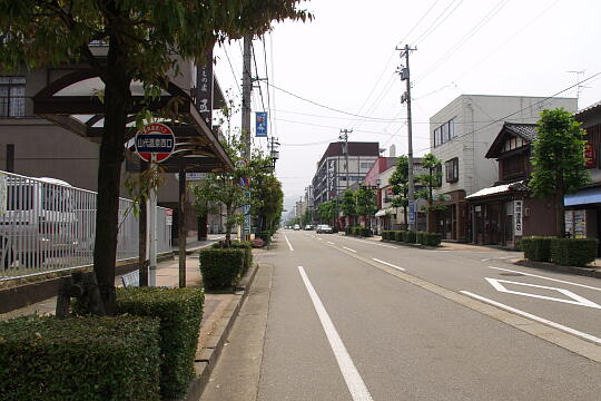 /pref-ishikawa/yamashiro/g050529/nishiguchiP5293583.JPG 山代温泉西口バス停 の写真(83) 2005年05月29日