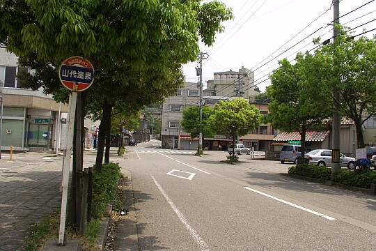 /pref-ishikawa/yamashiro/g050529/onsenP5293570.JPG 山代温泉バス停 の写真(82) 2005年05月29日