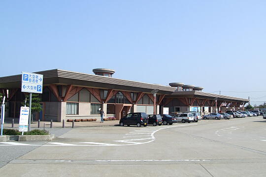 /pref-toyama/imizu/g061014/me-shinminatoDSCF2325.JPG 道の駅 カモンパーク新湊 の写真(83) 2006年10月14日
