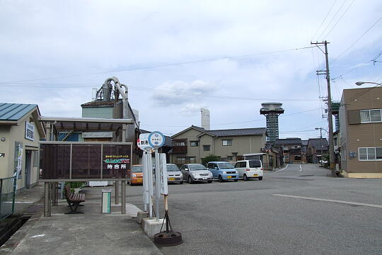 /pref-toyama/imizu/g070917/horiokaDSCF0880.JPG 堀岡発着所前(新港東口) の写真(82) 2007年09月17日