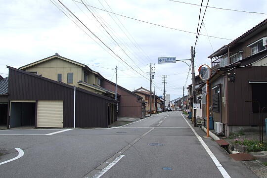 /pref-toyama/imizu/g070917/horiokaDSCF0883.JPG 堀岡発着所前(新港東口) の写真(83) 2007年09月17日