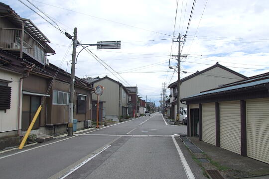 /pref-toyama/imizu/g070917/horiokaDSCF0889.JPG 堀岡発着所前(新港東口) の写真(85) 2007年09月17日