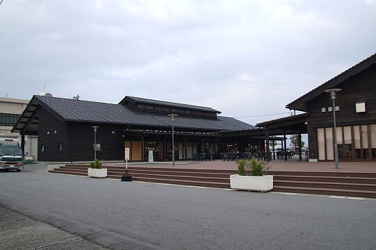 /pref-toyama/kurobe/g061014/sakananoeki-ikujiDSCF2708.JPG 魚の駅 生地 の写真(81) 2006年10月14日