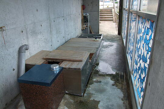 /pref-toyama/kurobe/g090504/no01DSCF7004.JPG 〔No.01〕みどり町の清水 の写真(82) 2009年05月04日