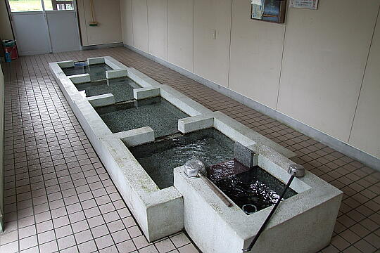 /pref-toyama/kurobe/g090504/no05DSCF6928.JPG 〔No.05〕神明町の共同洗い場 の写真(81) 2009年05月04日