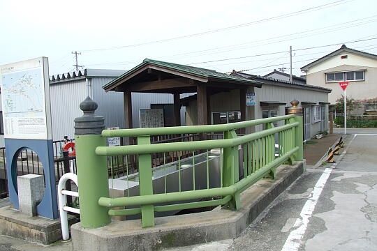 /pref-toyama/kurobe/g090504/no05DSCF6939.JPG 〔No.05〕神明町の共同洗い場 の写真(84) 2009年05月04日