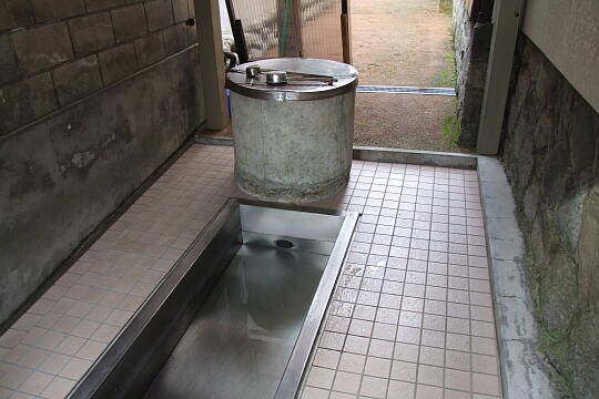 /pref-toyama/kurobe/g090504/no08DSCF7020.JPG 〔No.08〕弘法の清水(神明町東) の写真(81) 2009年05月04日