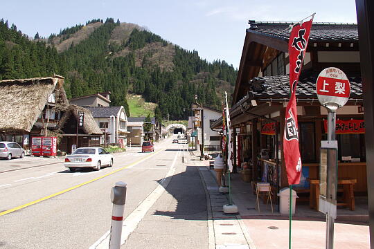 /pref-toyama/nanto/g060503/ti-kaminashibusP5035921.JPG 〔平〕上梨バス停 の写真(81) 2006年05月03日