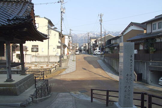 /pref-toyama/nanto/g080406/jo-keisatsunosakaDSCF8494.JPG 〔城端〕警察の坂・浄念寺 の写真(84) 2008年04月06日