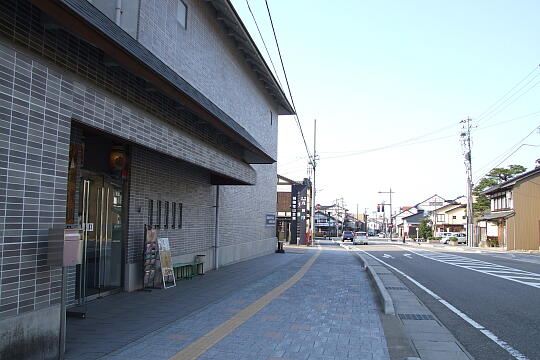 /pref-toyama/nanto/g080406/jo-nishimachidoriDSCF8328.JPG 〔城端〕西町通り(国道304号線) の写真(81) 2008年04月06日