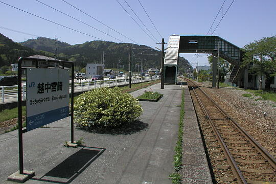 /pref-toyama/nyuzen/g050503/ecchumiyazaki-stnP5032129.JPG 越中宮崎駅 の写真(82) 2005年05月03日