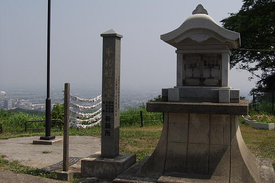 /pref-toyama/takaoka/g050625/heiwanokaneP6254534.JPG 平和の鐘(二上山万葉ライン) の写真(82) 2005年06月25日