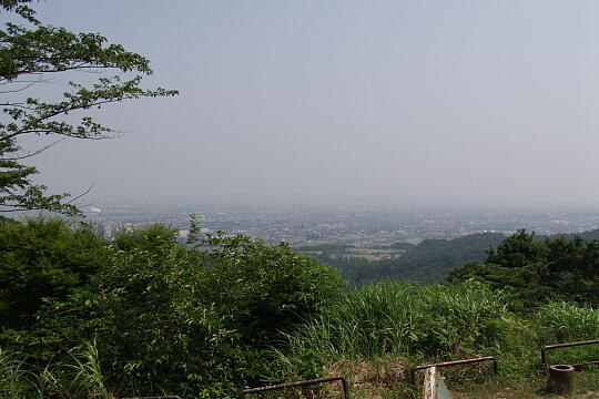/pref-toyama/takaoka/g050625/heiwanokaneP6254536.JPG 平和の鐘(二上山万葉ライン) の写真(84) 2005年06月25日