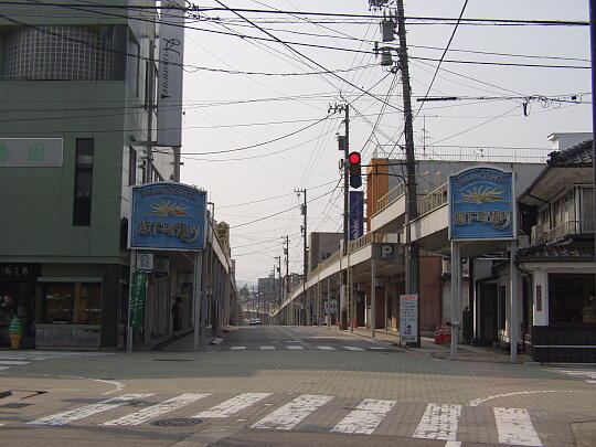 /pref-toyama/takaoka/g050625/sakanoshitaP6254638.JPG 坂下町通り(高岡大仏前) の写真(81) 2005年06月25日