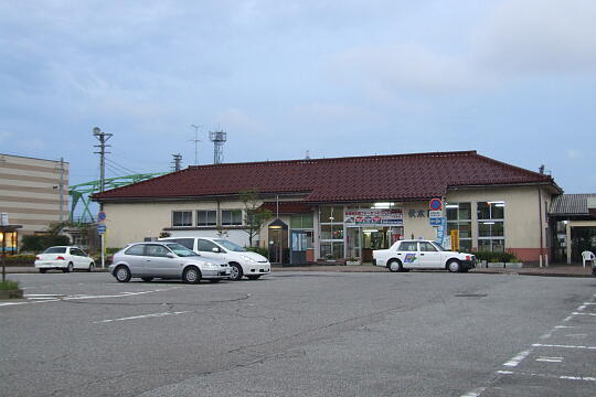 /pref-toyama/takaoka/g060917/fushiki-stnDSCF0359.JPG JR伏木駅 の写真(82) 2006年09月17日