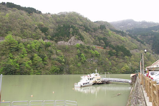 /pref-toyama/tonami/g060503/shogawa-funeP5035800.JPG 庄川船舶(庄川峡遊覧) の写真(82) 2006年05月03日