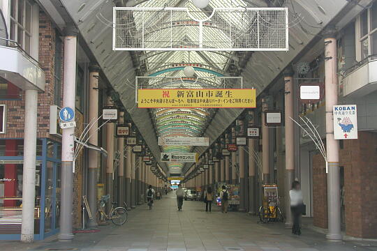 /pref-toyama/toyama/g050503/sogawaP5032113.JPG 総曲輪 の写真(85) 2005年05月03日