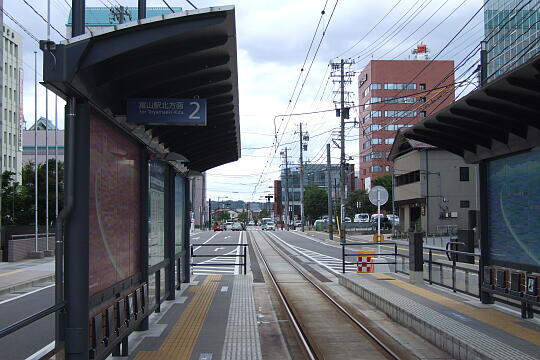 /pref-toyama/toyama/g070917/tlr-intecDSCF1139.JPG ポートラム インテック本社前電停 の写真(82) 2007年09月17日