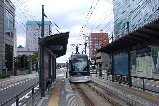 /pref-toyama/toyama/g070917/tlr-intecDSCF1149.JPG ポートラム インテック本社前電停 の写真(84) 2007年09月17日