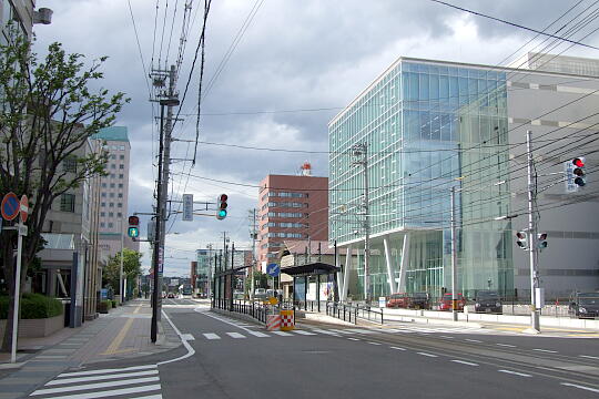 /pref-toyama/toyama/g070917/tlr-intecDSCF1150.JPG ポートラム インテック本社前電停 の写真(85) 2007年09月17日