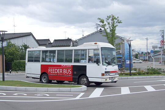 /pref-toyama/toyama/g070917/tlr-iwasehamaDSCF1231.JPG ポートラム 岩瀬浜電停 の写真(82) 2007年09月17日
