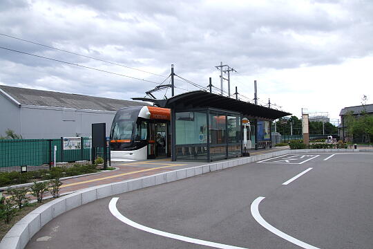 /pref-toyama/toyama/g070917/tlr-iwasehamaDSCF1232.JPG ポートラム 岩瀬浜電停 の写真(83) 2007年09月17日