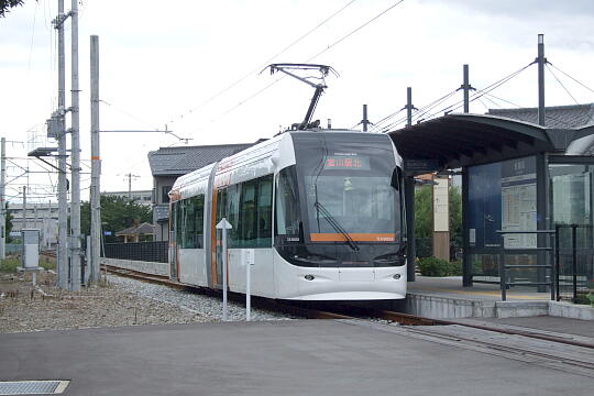 /pref-toyama/toyama/g070917/tlr-iwasehamaDSCF1236.JPG ポートラム 岩瀬浜電停 の写真(85) 2007年09月17日