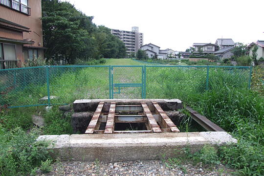/pref-toyama/toyama/g070917/tlr-kyusenDSCF1198.JPG 旧線跡(奥田中学校前付近) の写真(81) 2007年09月17日