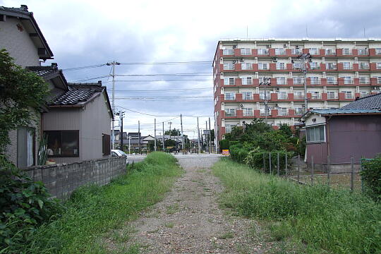 /pref-toyama/toyama/g070917/tlr-kyusenDSCF1201.JPG 旧線跡(奥田中学校前付近) の写真(83) 2007年09月17日