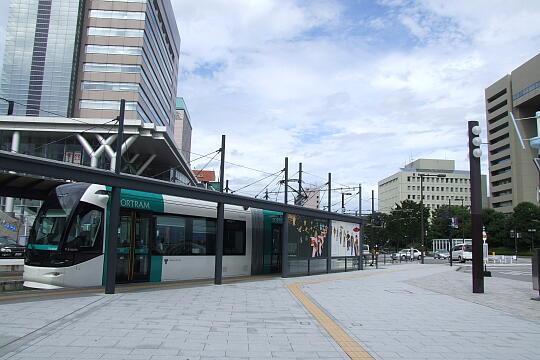 /pref-toyama/toyama/g070917/tlr-toyamaekikitaDSCF0993.JPG ポートラム 富山駅北電停 の写真(80) 2007年09月17日