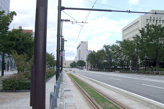 /pref-toyama/toyama/g070917/tlr-toyamaekikitaDSCF1125.JPG ポートラム 富山駅北電停 の写真(83) 2007年09月17日