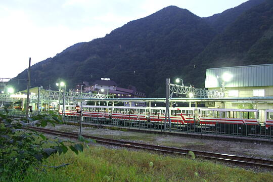 /pref-toyama/unazuki/g061014/torokkoDSCF2849.JPG 黒部峡谷鉄道のトロッコ電車 の写真(86) 2006年10月14日