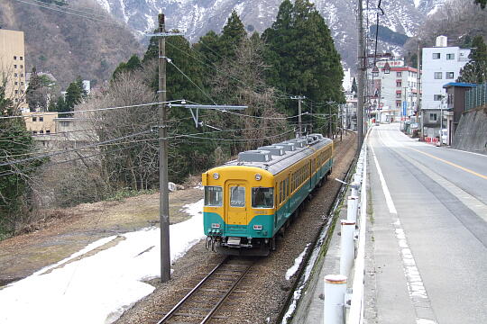 /pref-toyama/unazuki/g080323/ken14-iriguchiDSCF7678.JPG 宇奈月温泉の入口(県道14号線) の写真(82) 2008年03月23日