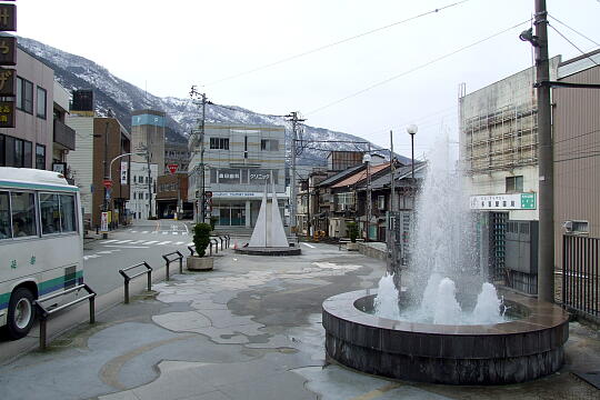 /pref-toyama/unazuki/g080323/onsen-funsuiDSCF7837.JPG 温泉噴水 の写真(82) 2008年03月23日